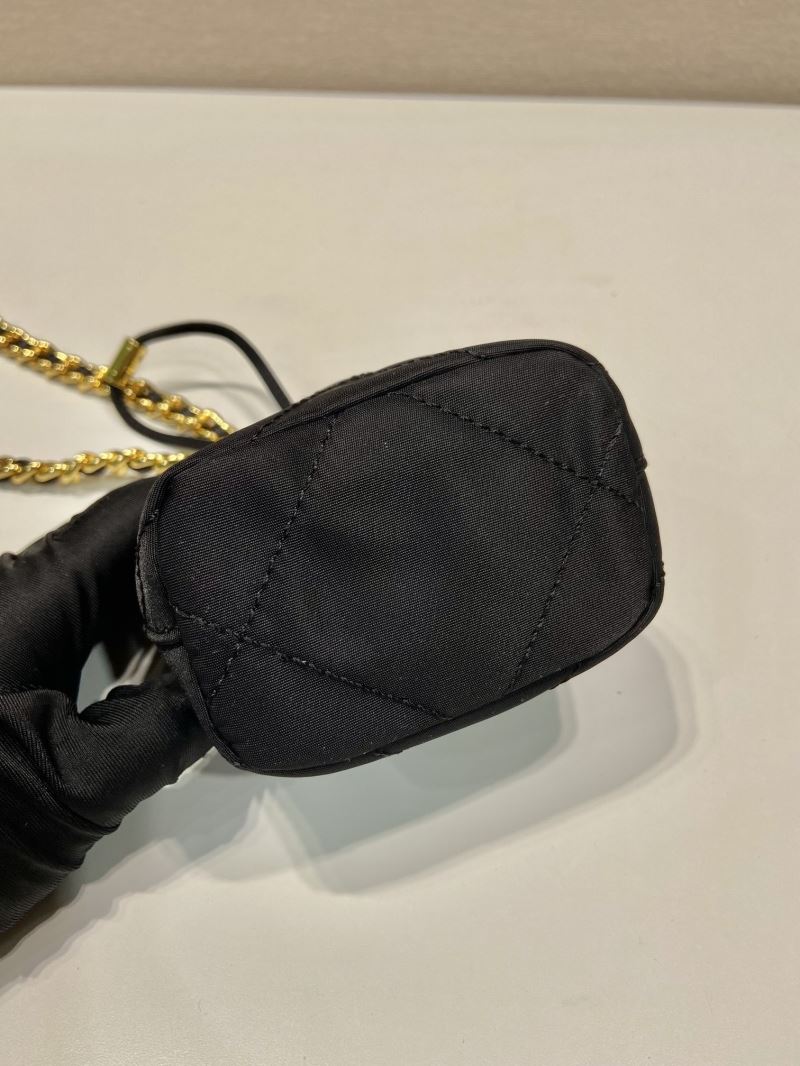Pra*a bucket bags